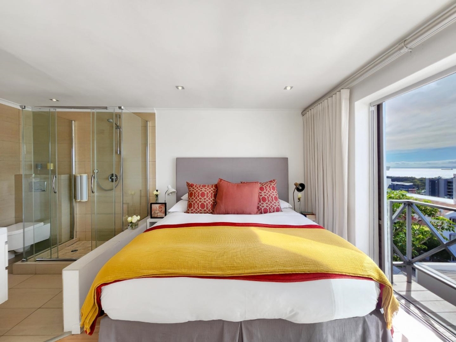 To Let 2 Bedroom Property for Rent in Green Point Western Cape